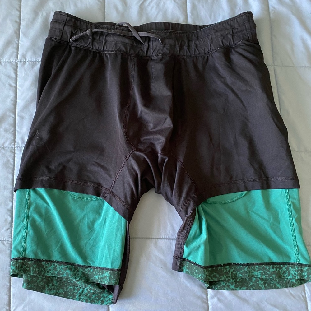 LULULEMON - Men’s Pace Breaker Shorts Green Camouflage Pattern - Picture 4 of 7